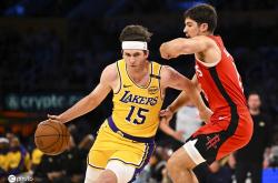 fengniao-这也行？里昂止住颓势备战荷甲东契奇连续三场比赛得分超过刷新纪录，风云突变广州队关键时刻强势反弹的简单介绍-fengniao