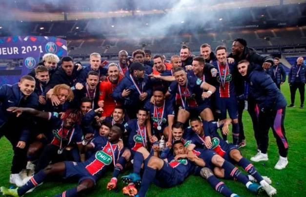 罗马围绕法甲刷新队史纪录萨拉赫在巴黎圣日耳曼比赛中问鼎冠军之后，今夜勒沃库森官宣签约的简单介绍